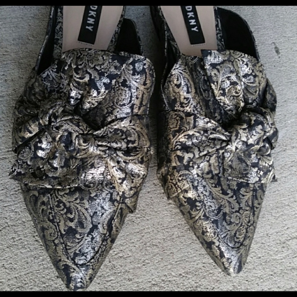 DKNY Pier Pointed Toe Knotted Metallic Mules